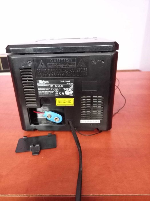 Radio CD Ceas Alarma 220v + 9V