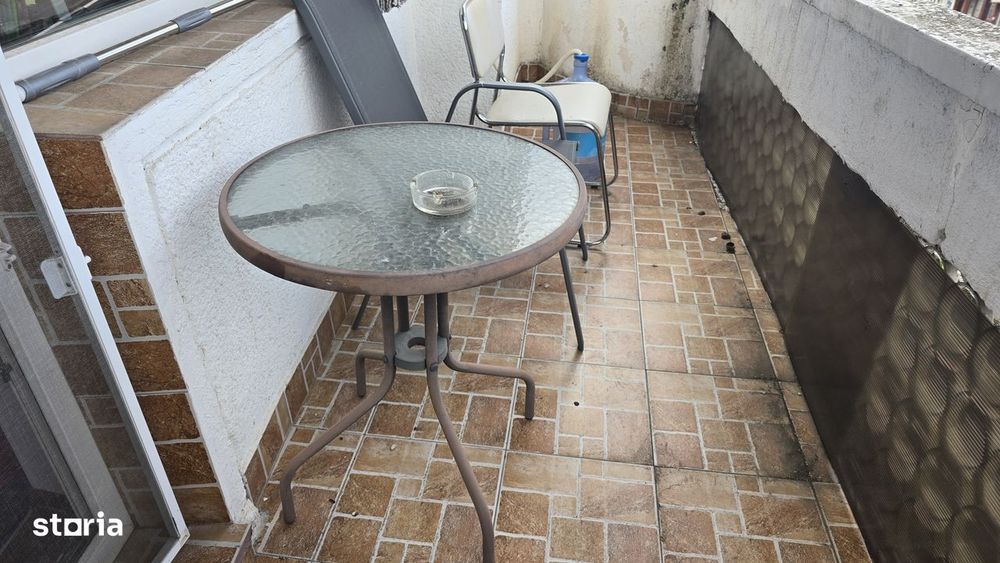 Vand apartament 2 camere decomandat in Deva, zona 22 Decembrie,