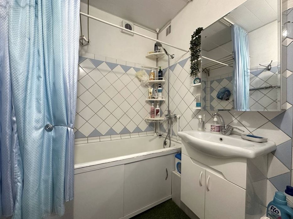 1 Комната 1/3/4 ул. Илтифот, Кадышева, Стания Алмас, Галерейка