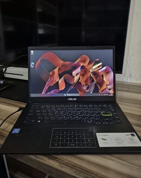 Asus Vivobook 2021 года Ssd 256Gb Azu 4Gb