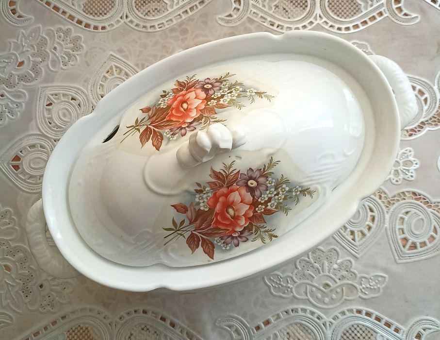 Продам сервиз, фарфор, супница для кухни, СССР, подарки.