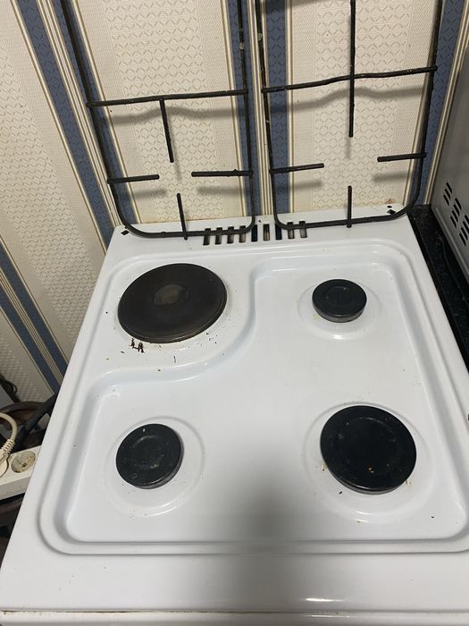 Продам газ плиту