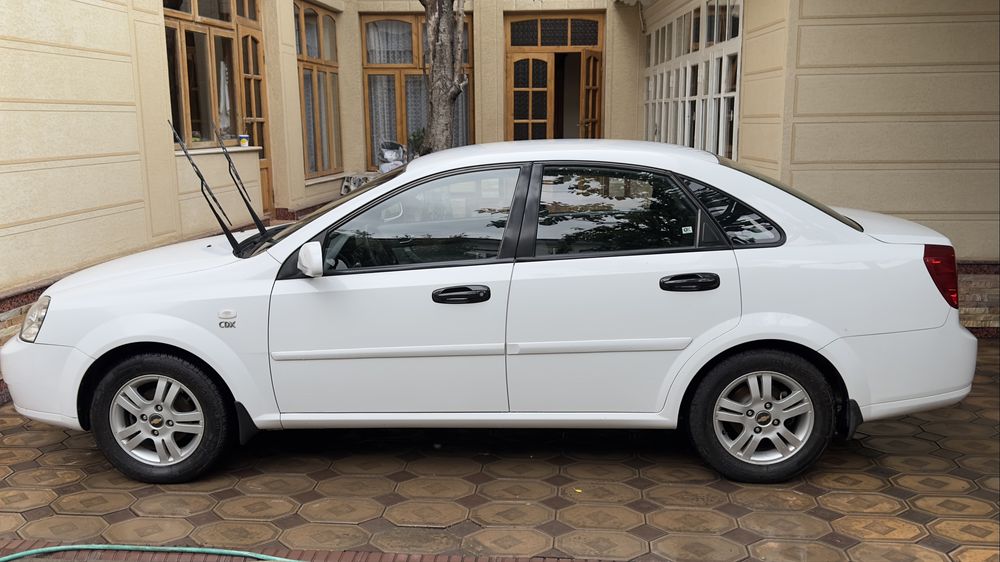 Продаю LACETTI, 1,8, 2011г.