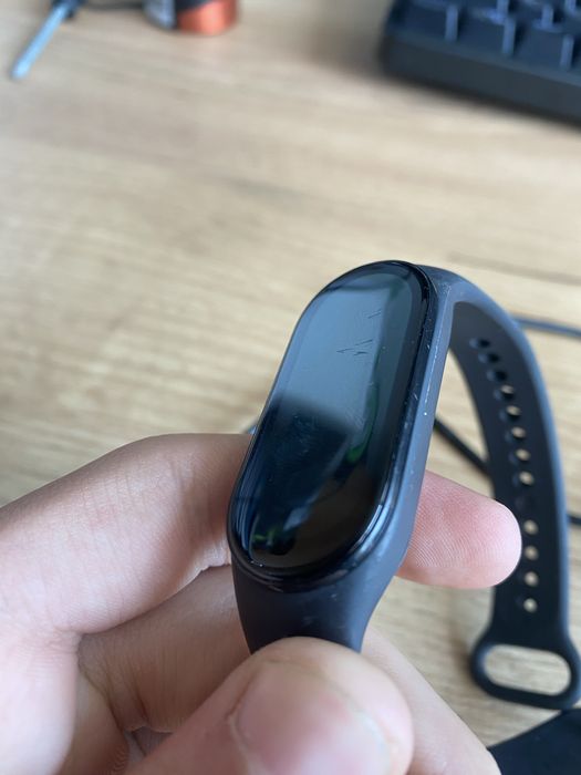 Продам часы mi band 7