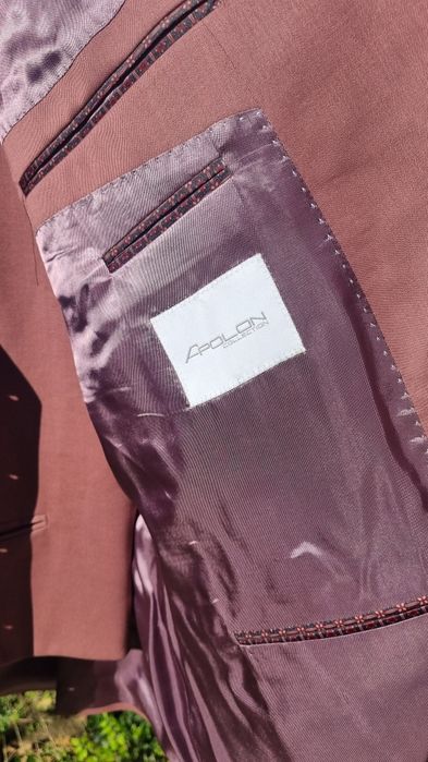 Мъжки костюми...