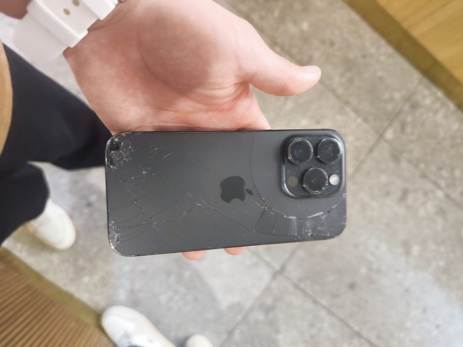 iPhone 15 pro stare 8/10