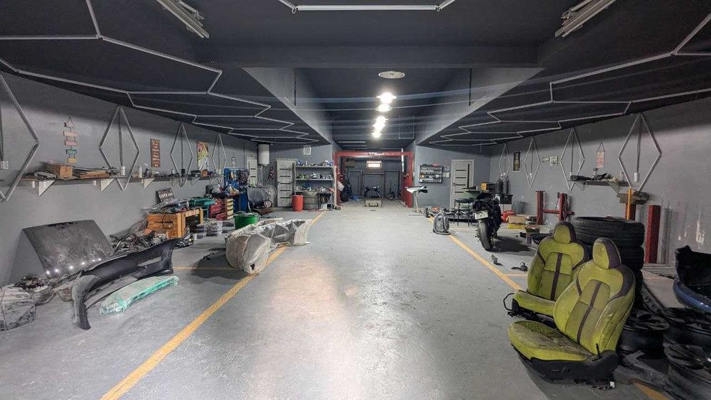 здание на Геофизике 1-ая линия