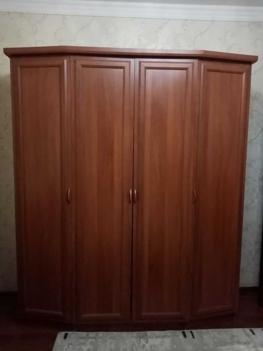 Ётоқхона учун мебель тўплами ва диван. Бепул.