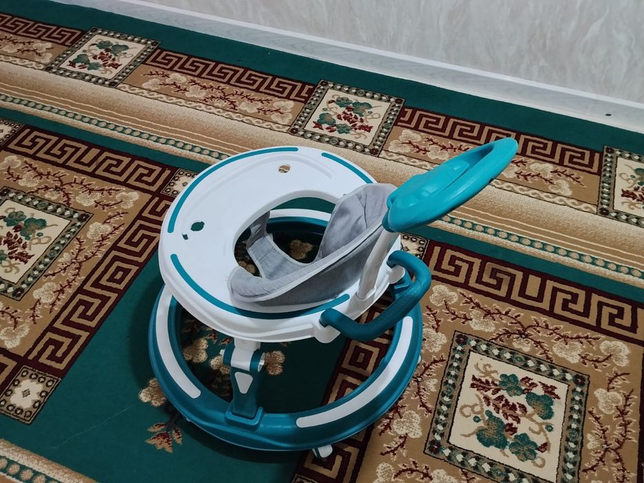 Ходунок детский состояние отличный