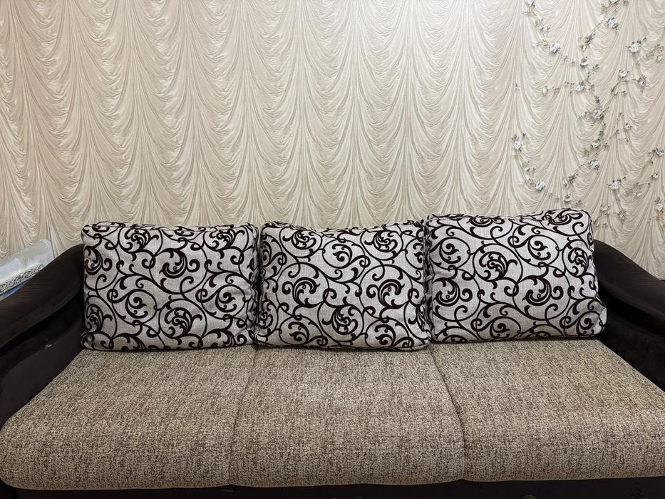 Продам диван б/у