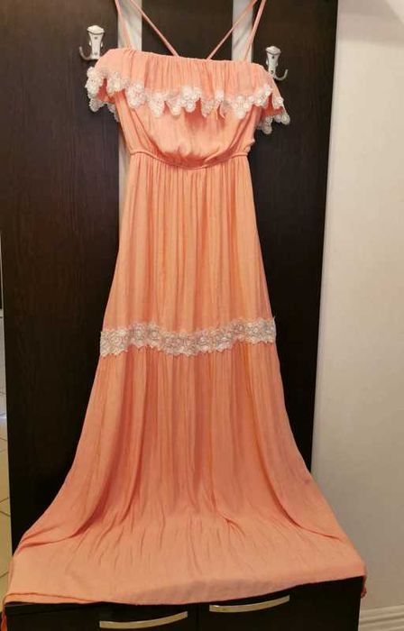 Rochie BBY maxi vaporoasa cu broderii