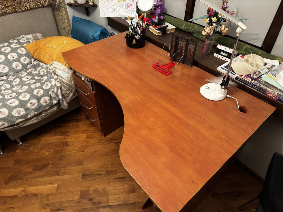 Писменный стол