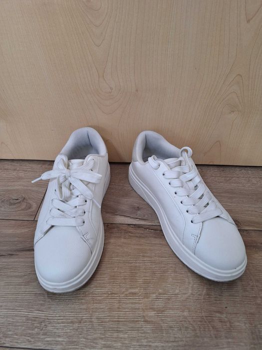 Pantofi sport albi tip ZARA