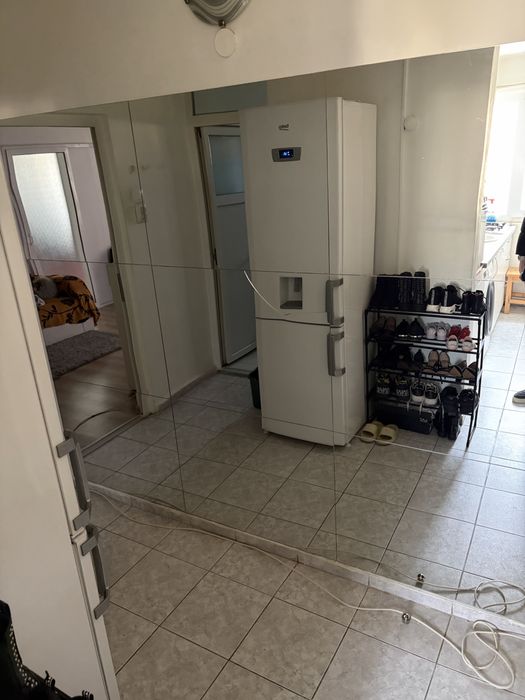 Aparatament de vanzare