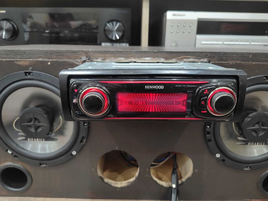 Висок клас KENWOOD KDC-W7544U USB / AuX / CD / MP3