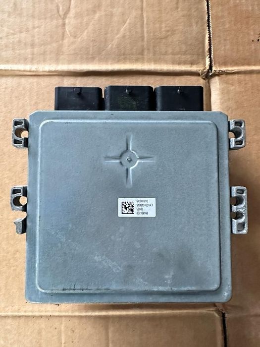 Calculator motor ECU Volvo V40 31355712