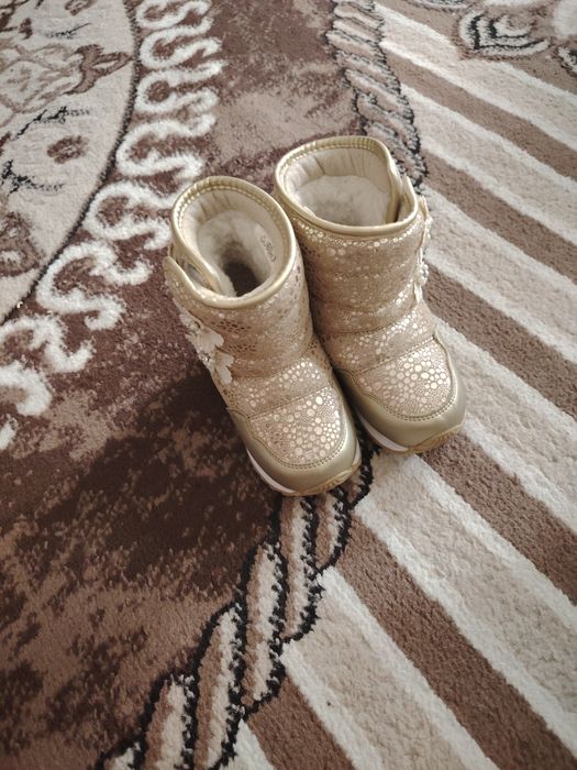 Продам детские сопожки