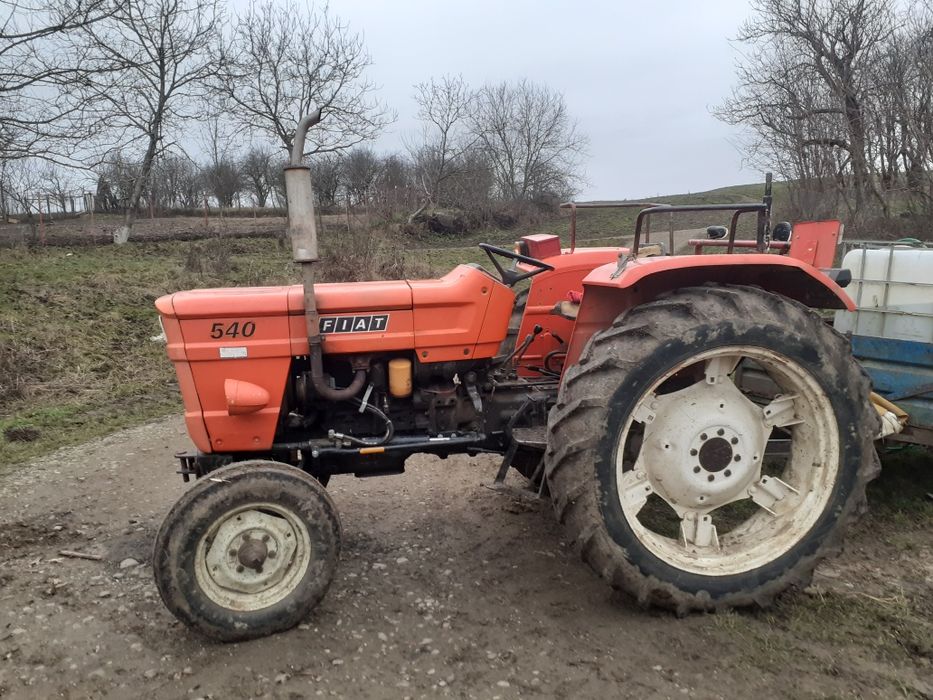 Vând tractor fiat 54 cp