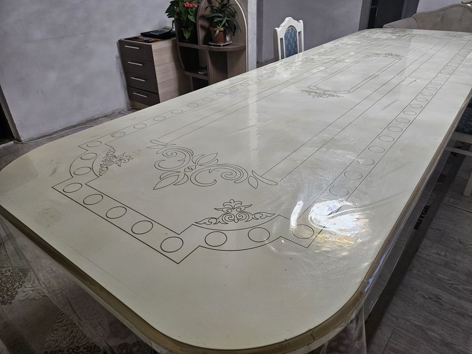 Продам Стол со стульями