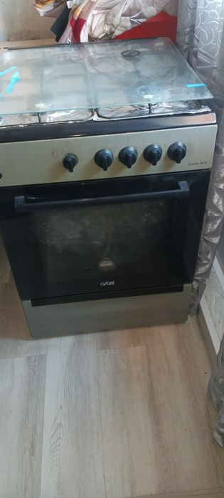 Продам газ плиту