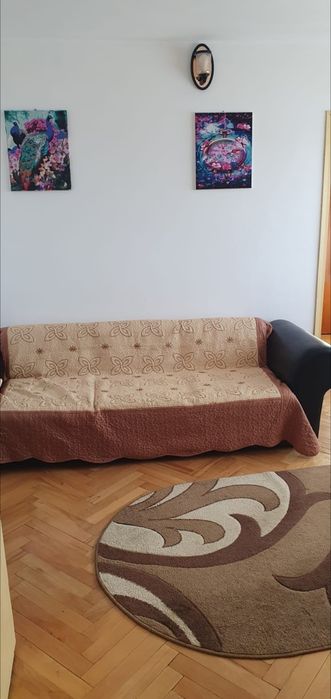 Închiriez apartament  regim hotelier .