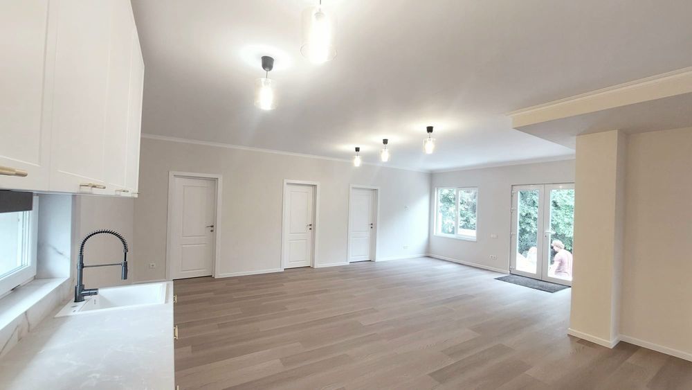 Casa Premium, singur în curte, 3 dormitoare, living + bucatarie, 2 bai