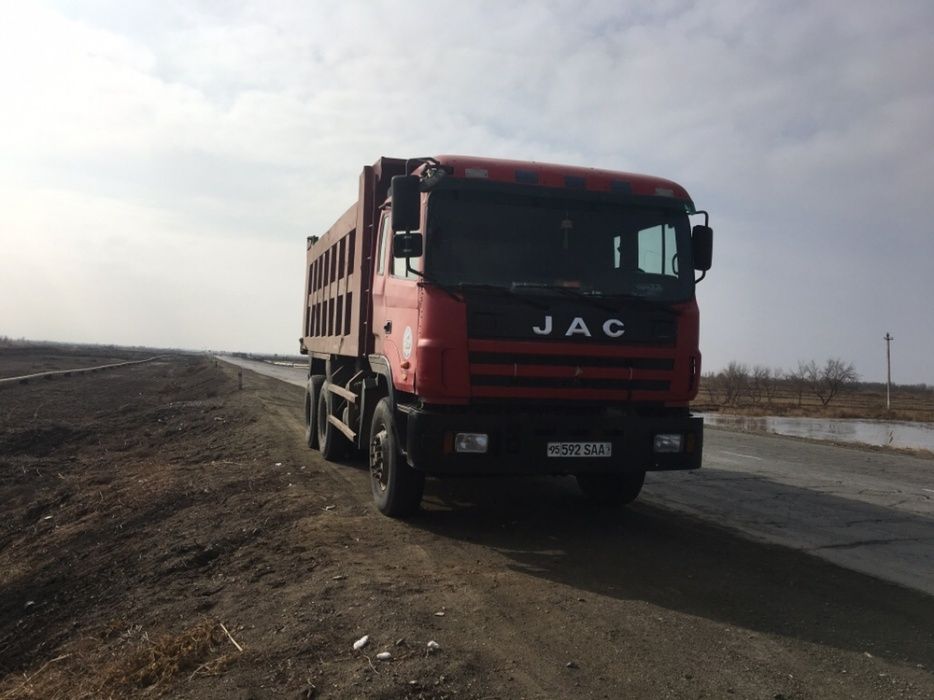 Самосвал сотилади JAC