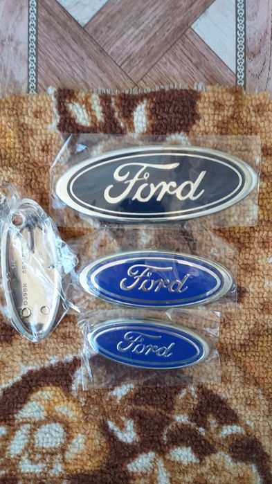 Предна или задна емблема за форд и с механизам за капака