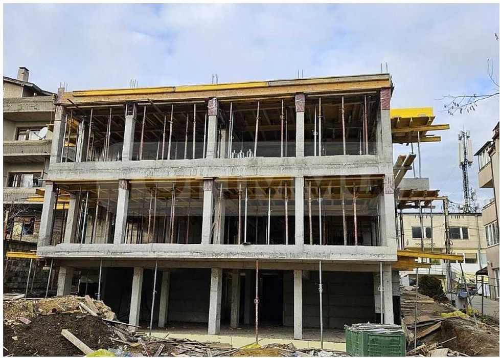 Четиристаен апартамент в нова сграда в кв. Виница