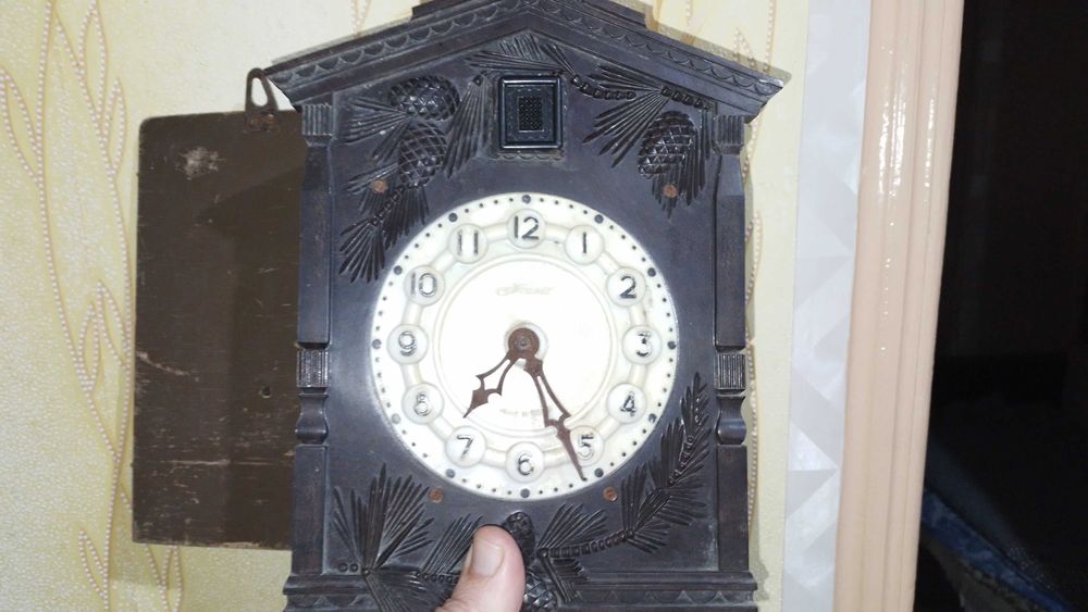 Продам часы маяк с кукушкой. Антиквариат