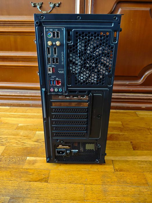 Gaming PC с Ryzen 5 7600X/ 32GB DDR5/ RX 6800 16GB/ 512GB/ 750W