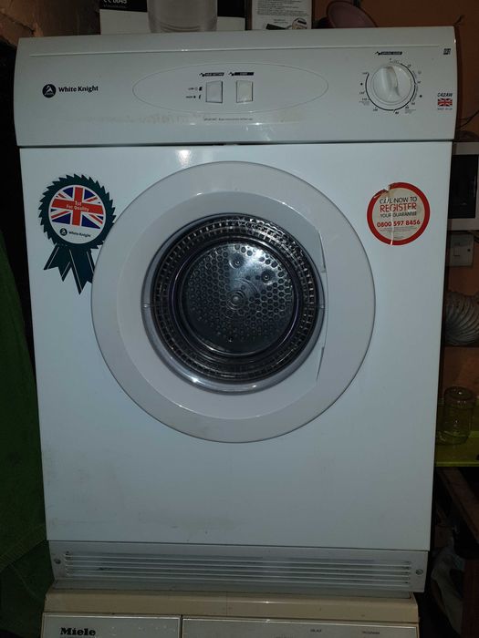 Uscator de rufe White Knight C42AW 6KG