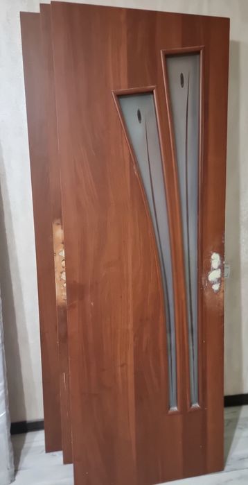 Межкомнатные двери отдам