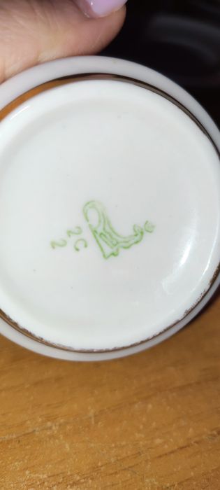 Продаю фарфоровый сервиз!