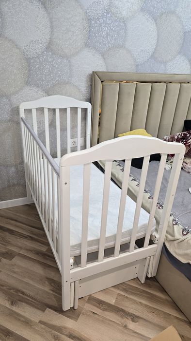 Детская кровать - манеж