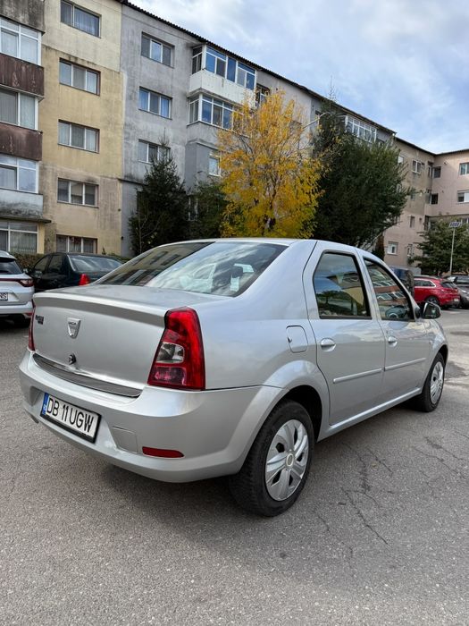 Vând Dacia Logan 2011 1.6 +GPL