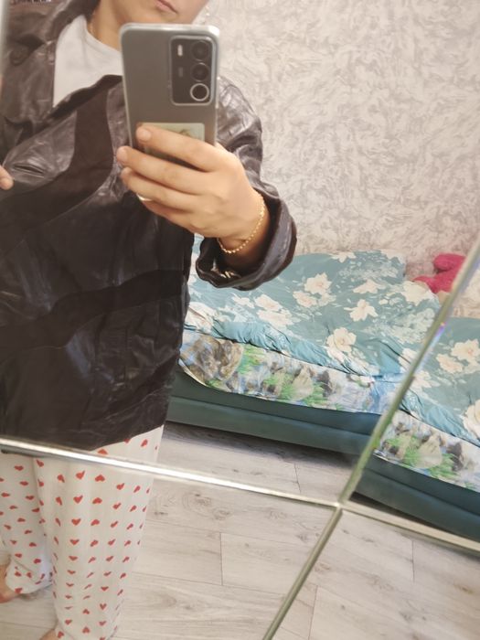 Продам куртку весна осень