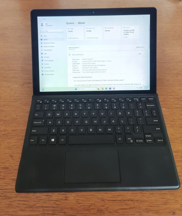 dell latitude 5285 tableta/laptop 2in1 i5 7200u, 256gb ssd, 8gb ram, windows 11 pro
Se da doar cu predare in Timisoara.