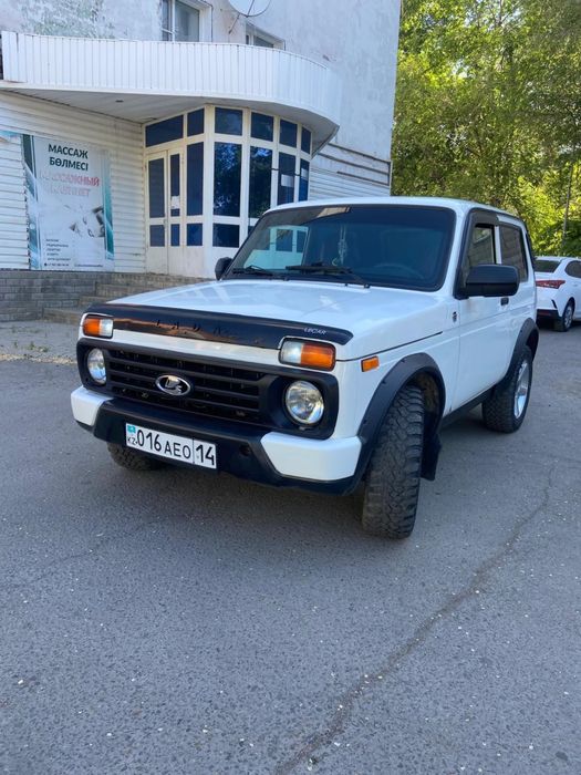 Продам ниву ваз 21214