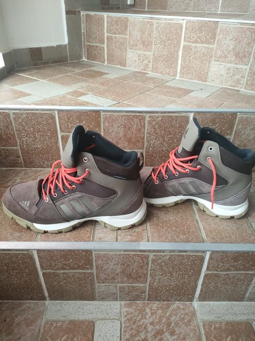 Vând ghete adidas Nr 43