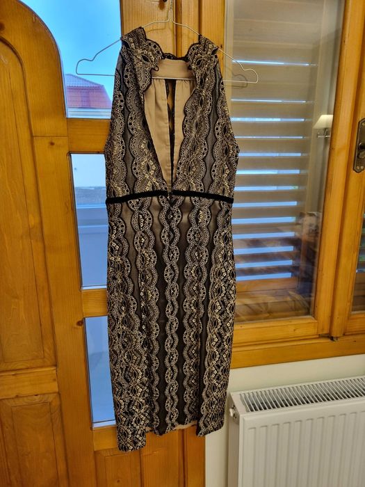 Vand rochie de seara model deosebit