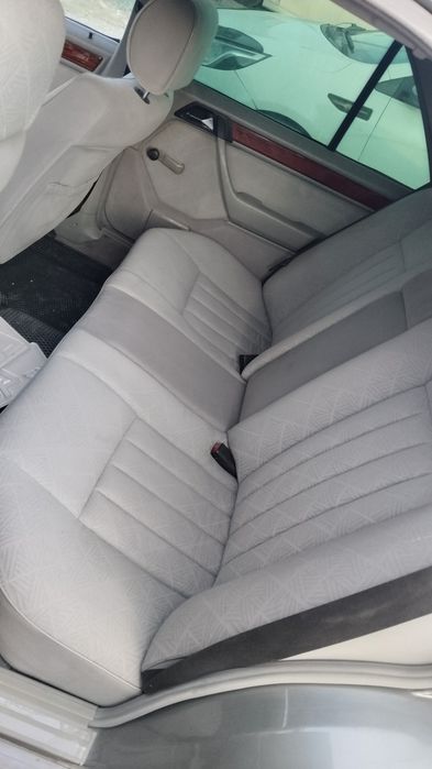 Салон на Mercedes Benz w124