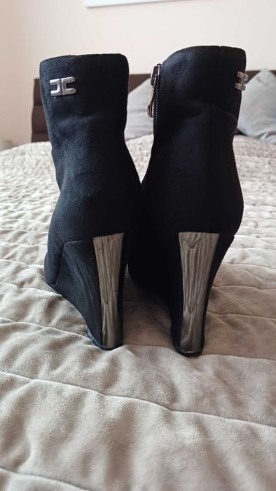 Елегантни дамски черни боти STILLO - Естествен велур – 37 номер