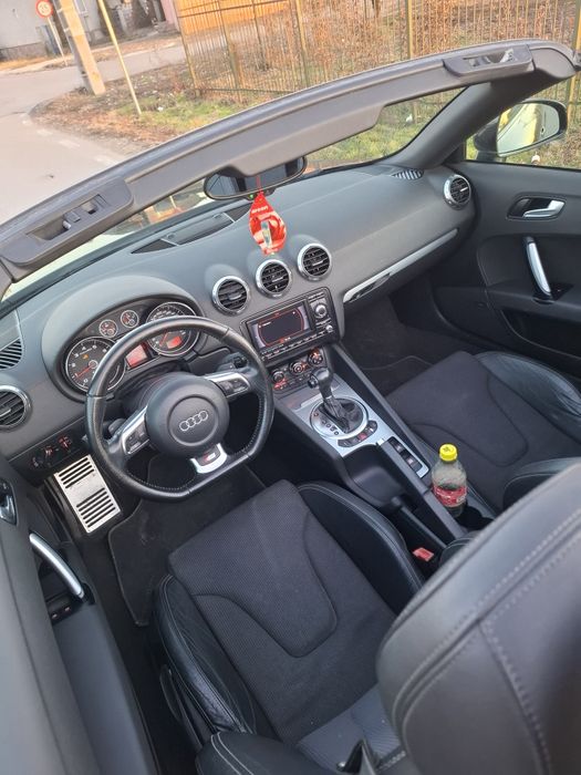 Audi TT / 2008 / automata / 2.0 benzina / 200 CP 
Pachet S-Line ( inte