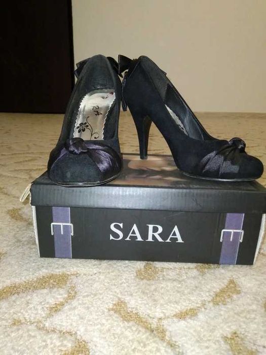 Pantofi eleganti catifea