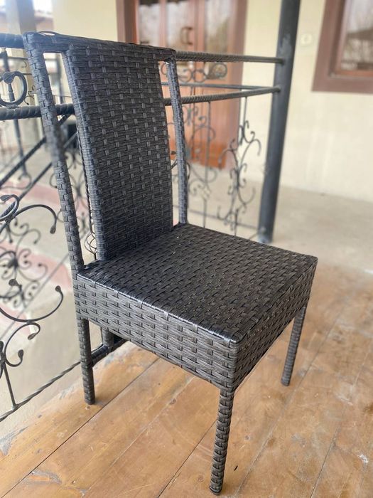 Ovqatlanish uchun to'plam (stol va 6ta stul)