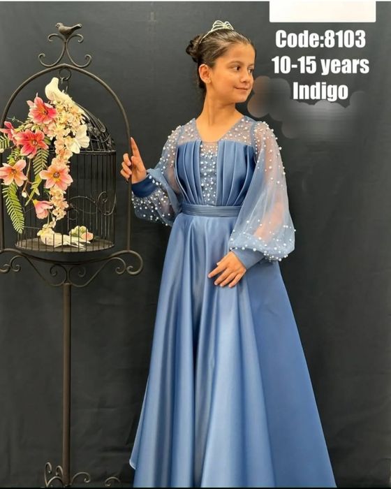 Продажа подрасковых вечерних платьев