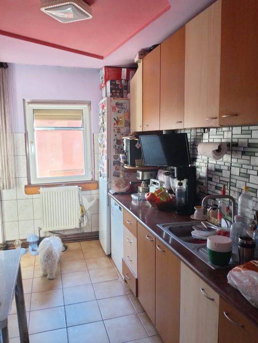 Vand Apartament 3 camere