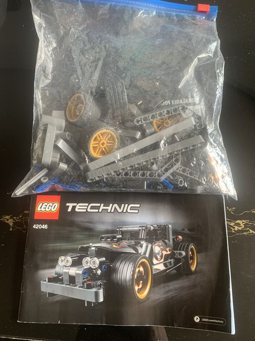 Lego  кола 42046