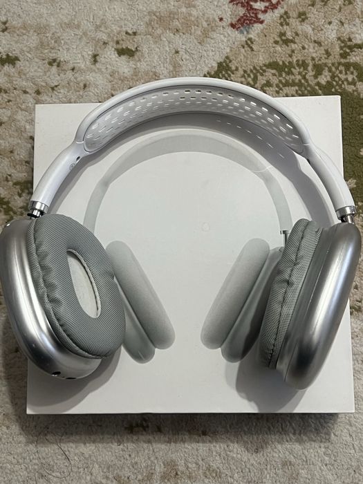 Apple AirPods max